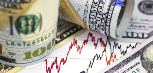 «تراجع» مؤشر الدولار: هدوء التوترات الجيوسياسية يؤثر على الأسواق المالية في السعودية