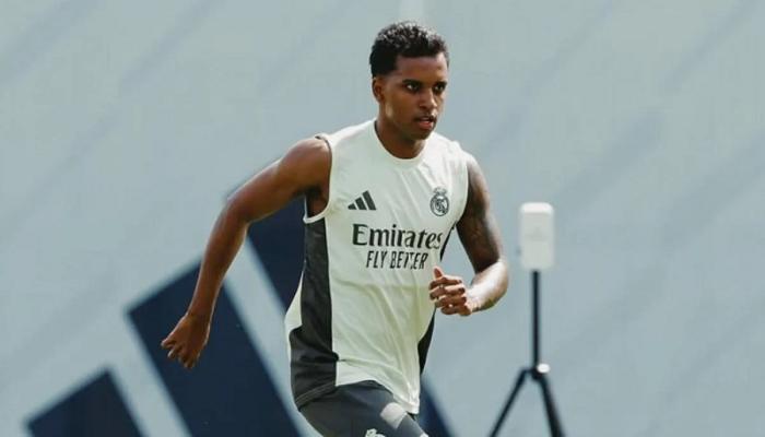 تشابي يحسم مصير رودريغو في ريال مدريد: تفاصيل جلسة مثيرة تكشف عن سعادته!