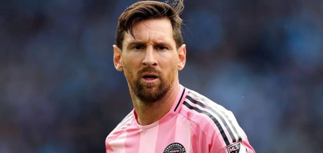 الأهلي السعودي يتواصل مع ميسي: البرغوث يدرس العرض