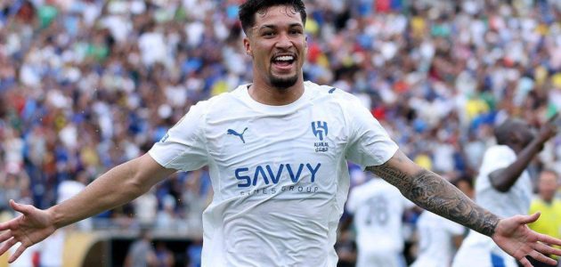ليوناردو لاعب الهلال يتألق ويتصدر قائمة هدافي مونديال الأندية